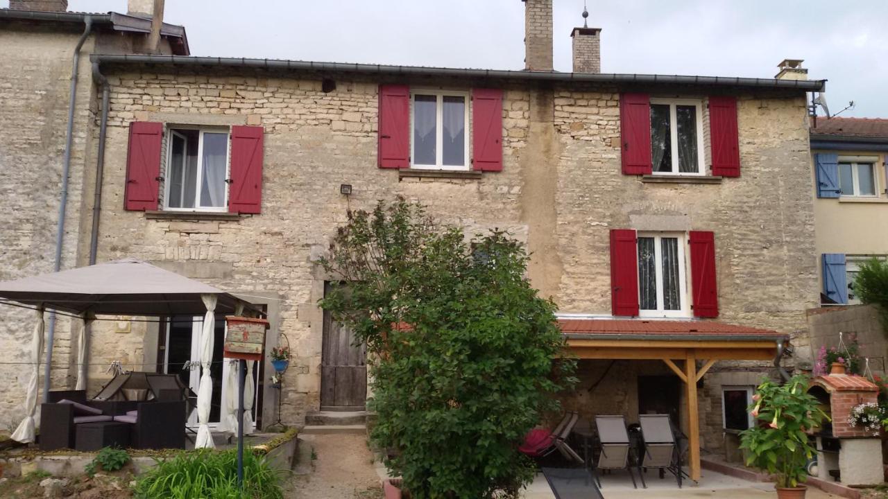 Hotel Chez Monique Doulaincourt-Saucourt Exterior foto